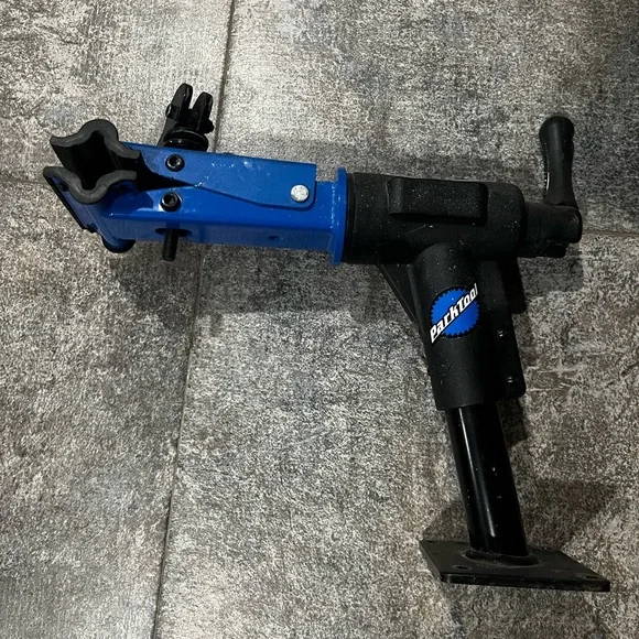 Bike mount - Picture 1 of 1